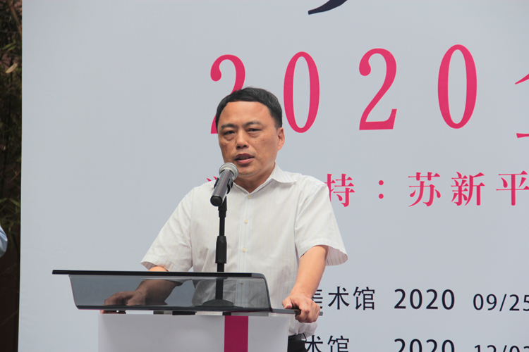 蘇州市文聯黨(dang) 組書(shu) 記、副主席陸玉方在開幕式上致辭.jpg