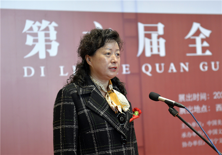 5 中共西寧市委常委 宣傳(chuan) 部長、市總工會(hui) 主席王霞宣布展覽開幕.JPG
