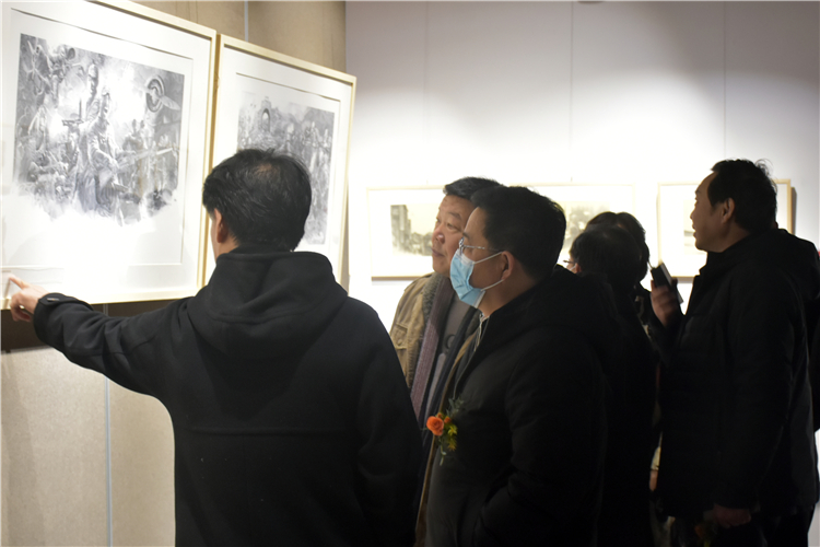 6 賓觀展.JPG