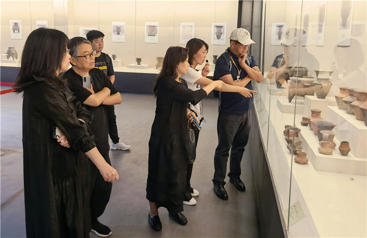 24 參觀榆林朔方博物館.jpg