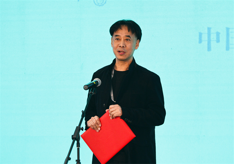 3 伟德线上平台連環畫藝委會(hui) 主任李晨致辭.jpg