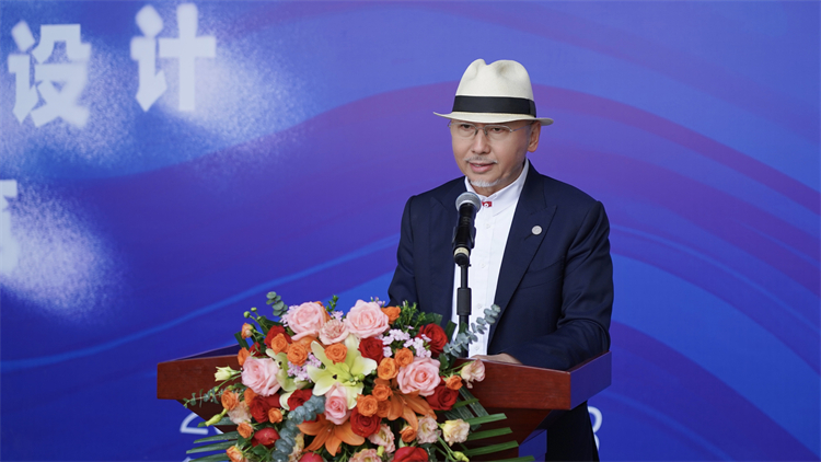 2 李象群致辭.jpg
